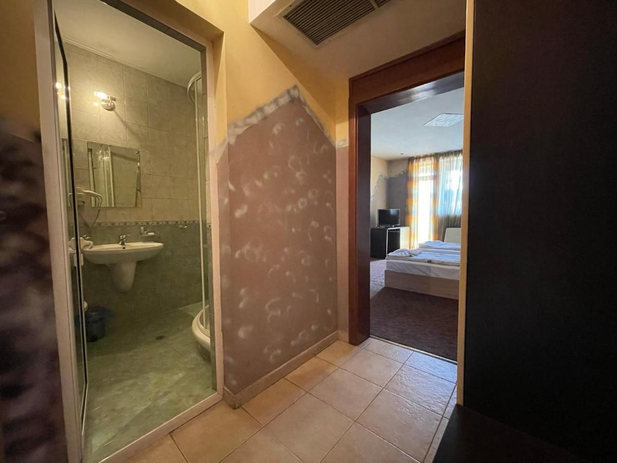 Hotel Victoria Dobriniste Kültér fotó