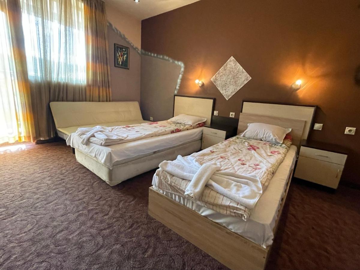 Hotel Victoria Dobriniste Kültér fotó