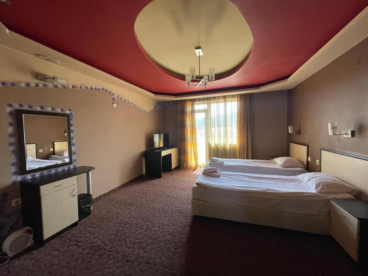 Hotel Victoria Dobriniste Kültér fotó