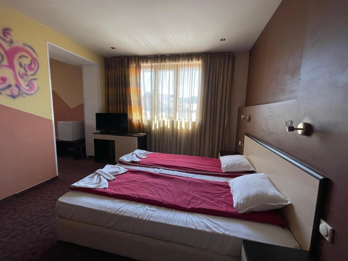 Hotel Victoria Dobriniste Kültér fotó