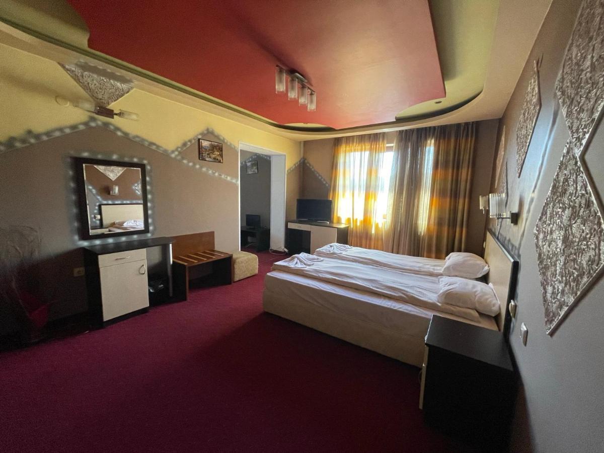 Hotel Victoria Dobriniste Kültér fotó