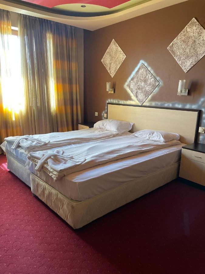 Hotel Victoria Dobriniste Kültér fotó