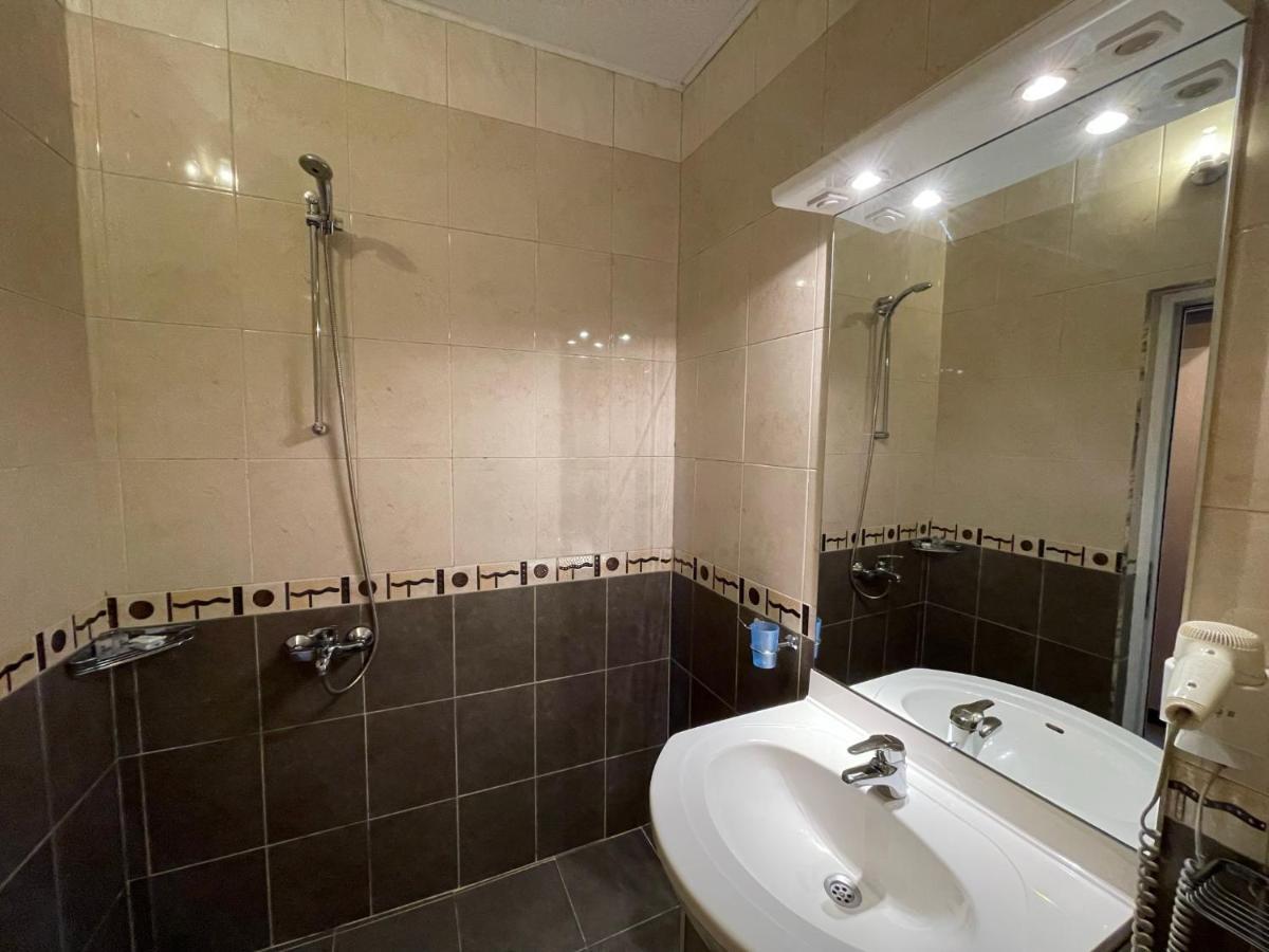 Hotel Victoria Dobriniste Kültér fotó