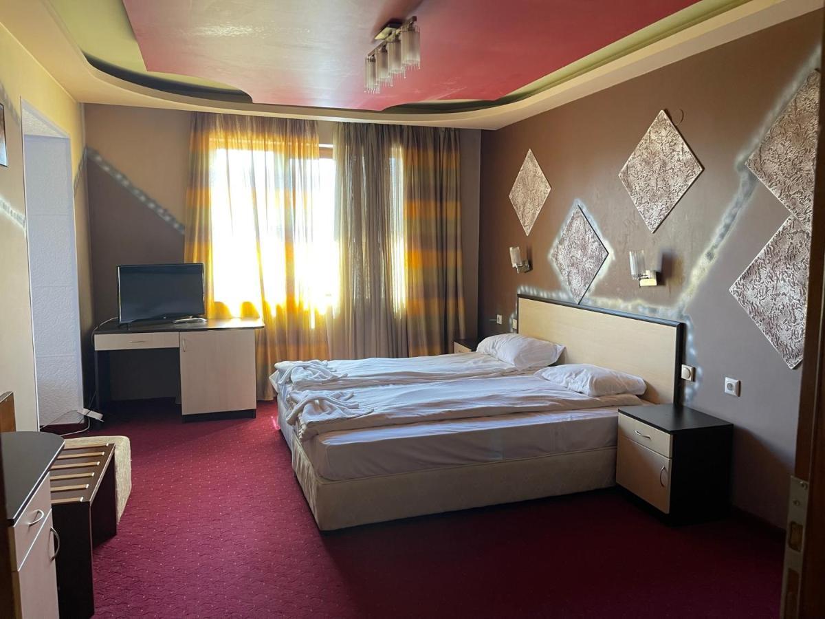 Hotel Victoria Dobriniste Kültér fotó
