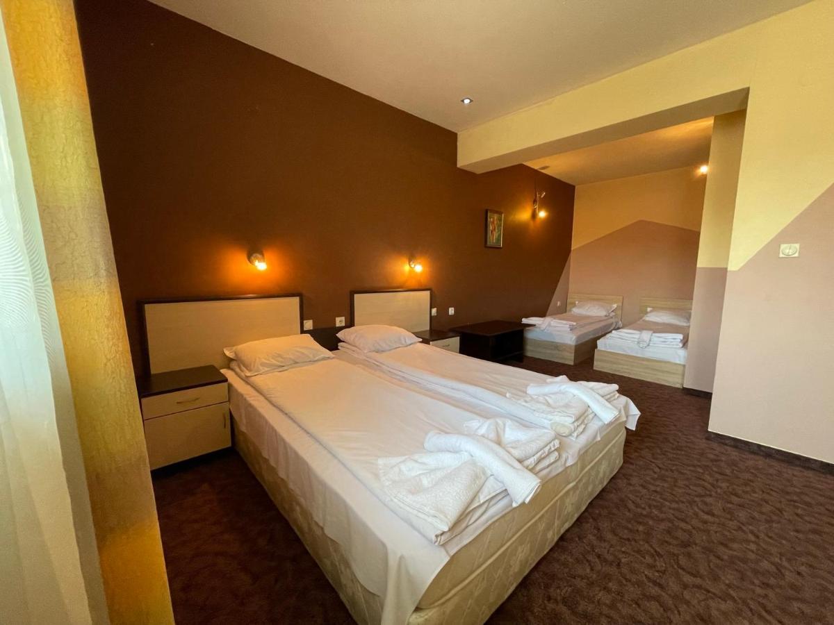Hotel Victoria Dobriniste Kültér fotó