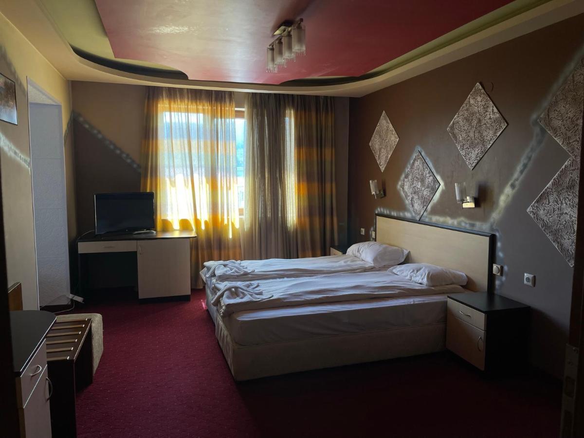 Hotel Victoria Dobriniste Kültér fotó